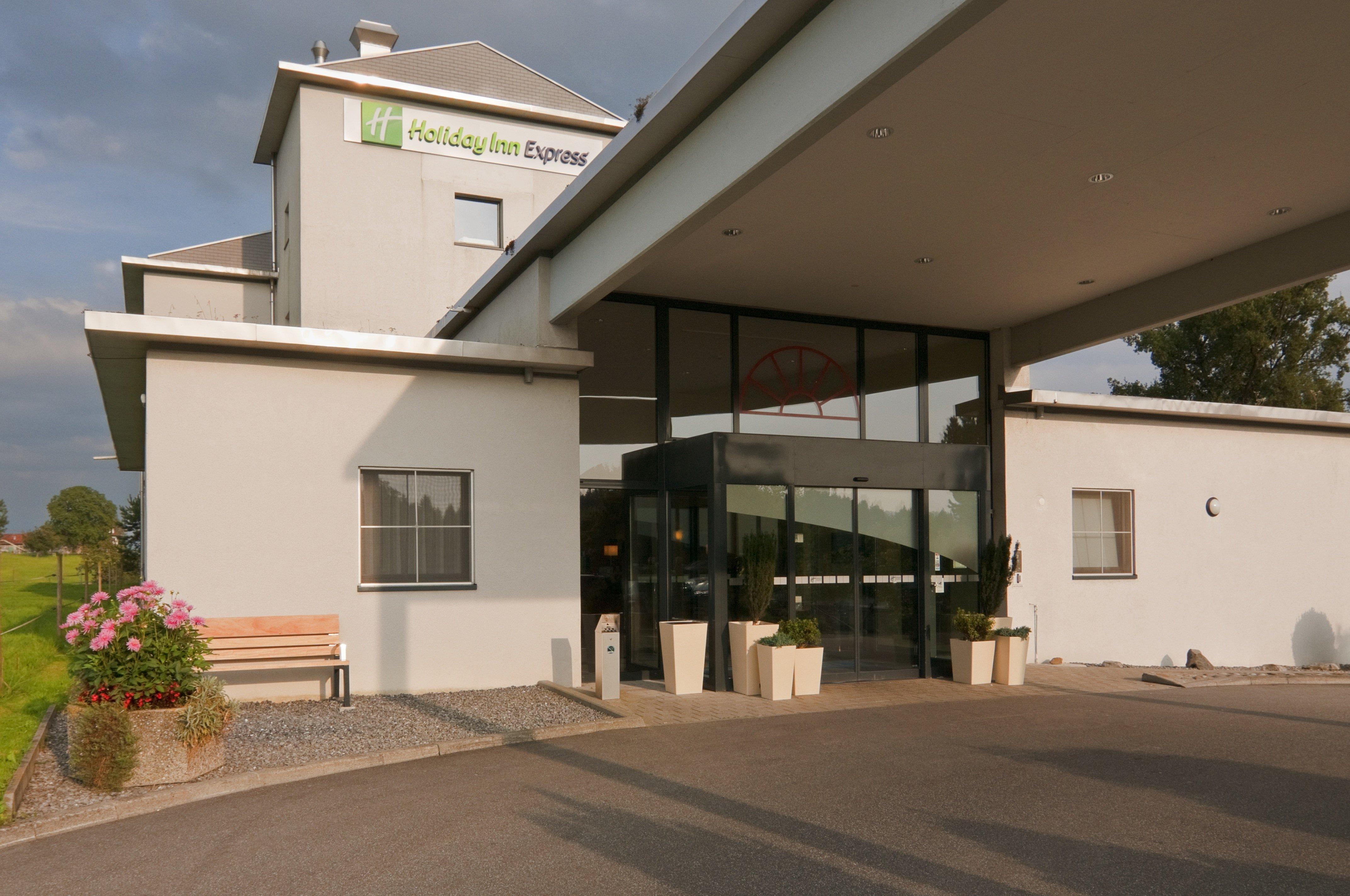 Holiday Inn Express Luzern-Neuenkirch, An Ihg Hotel Rothenburg Luaran gambar